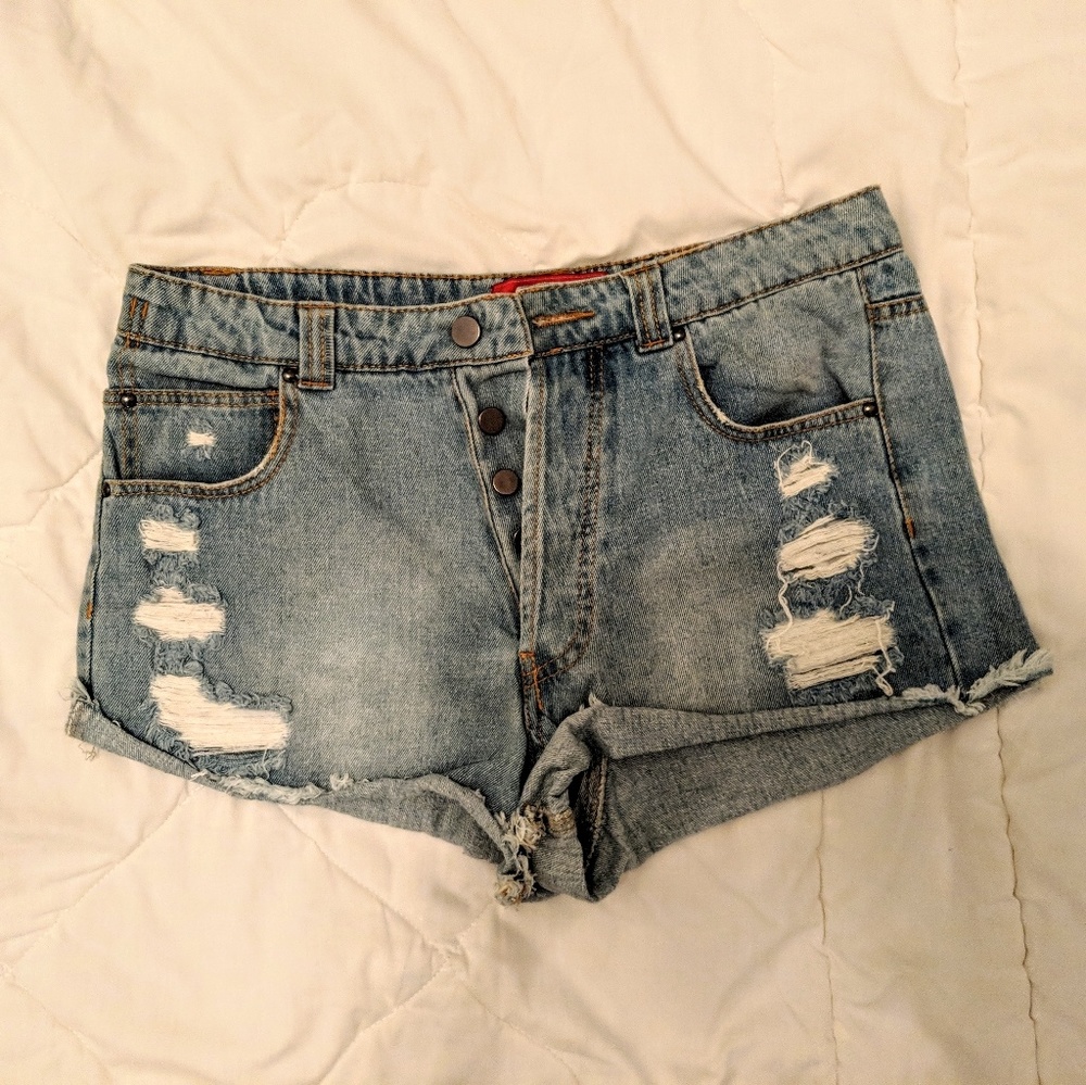 Akira - Jean Shorts *Worn Once*